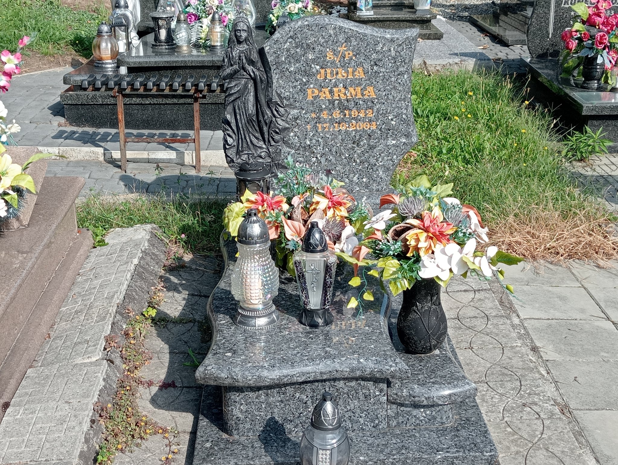 Grób Julia Parma